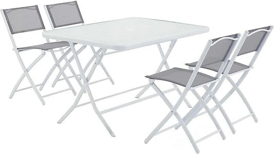 table de patio et chaises pliantes